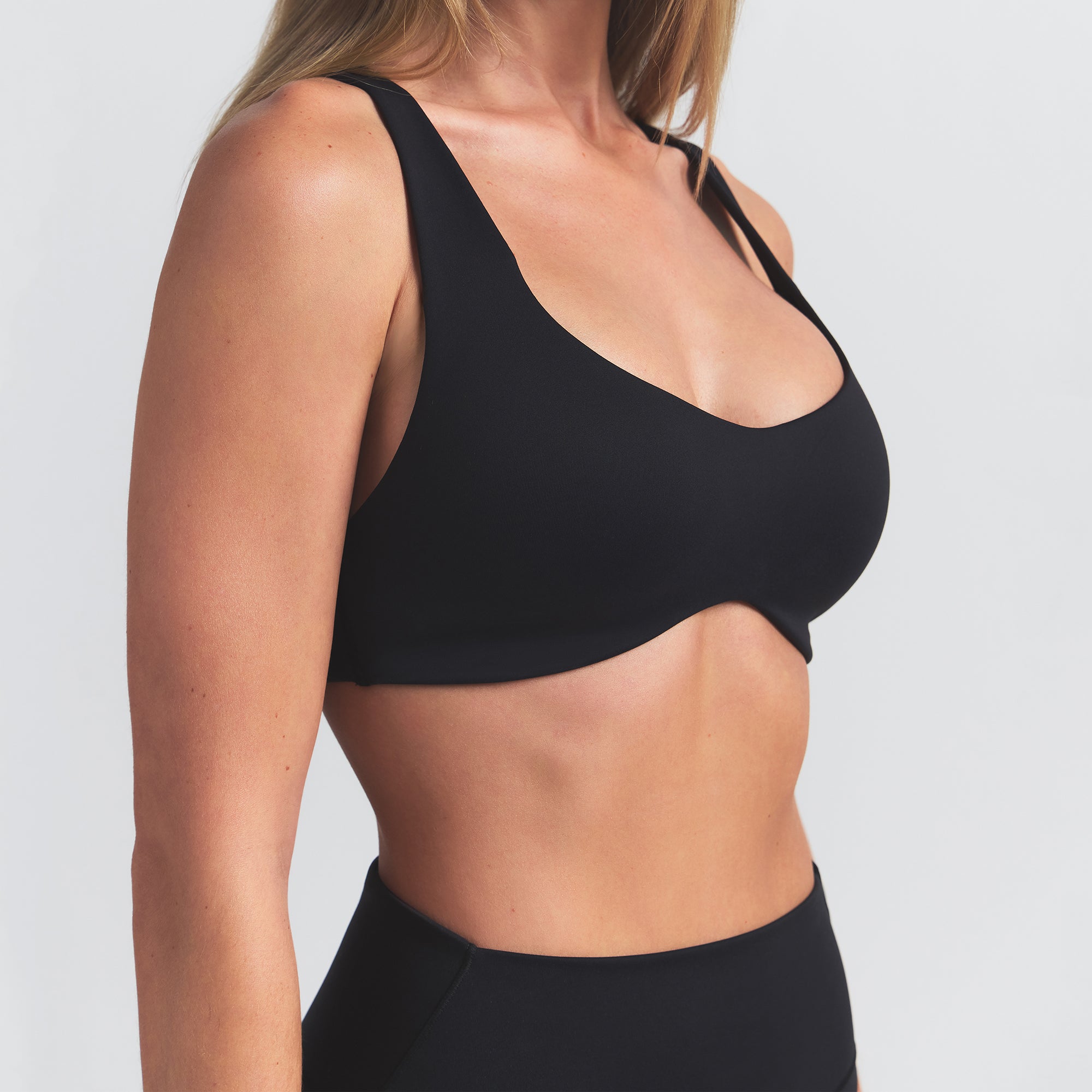 SHAPING SCOOP BRA - Image 2