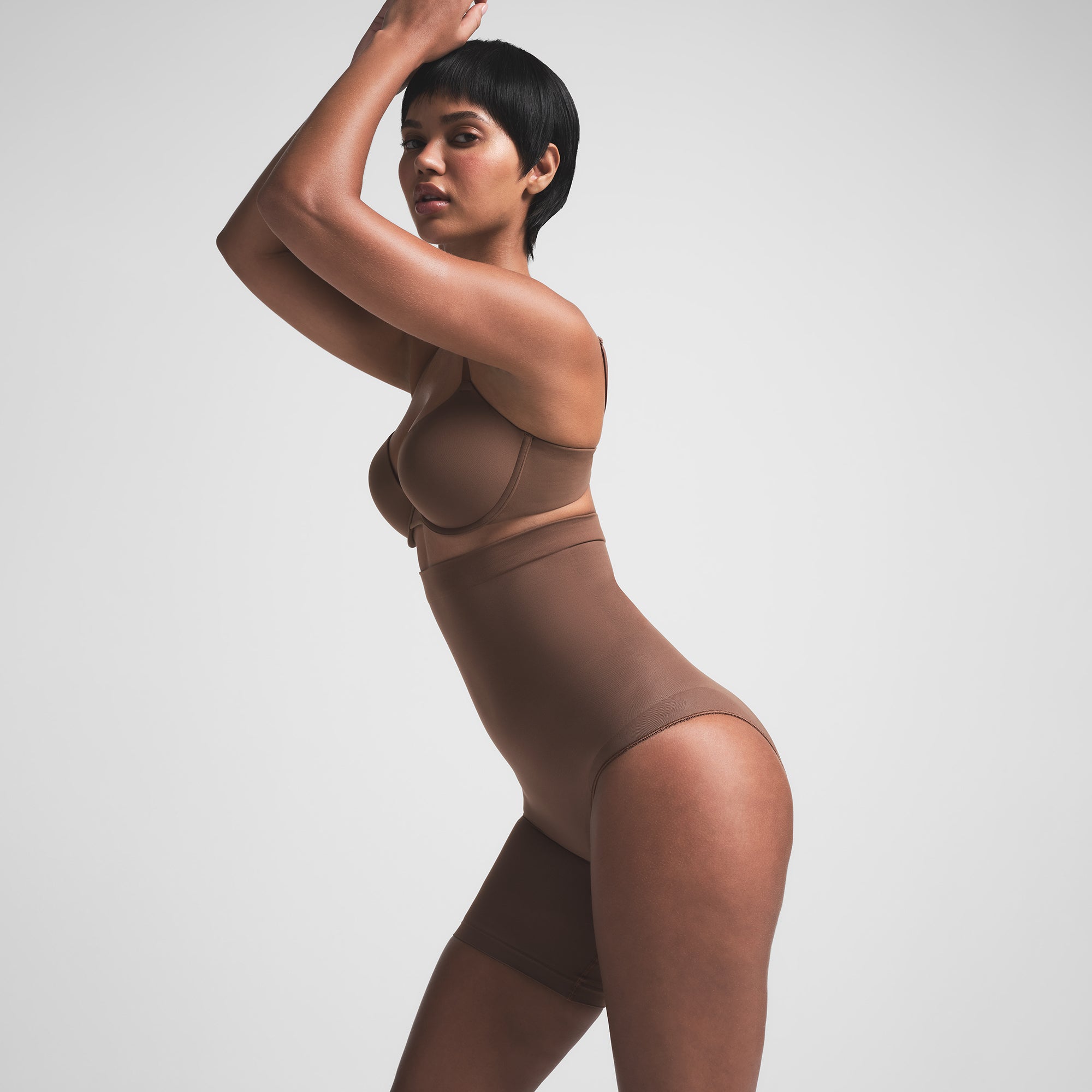 SEAMLESS SCULPT SOLUTION SHORT LEFT LEG EXPOSED - Image 5