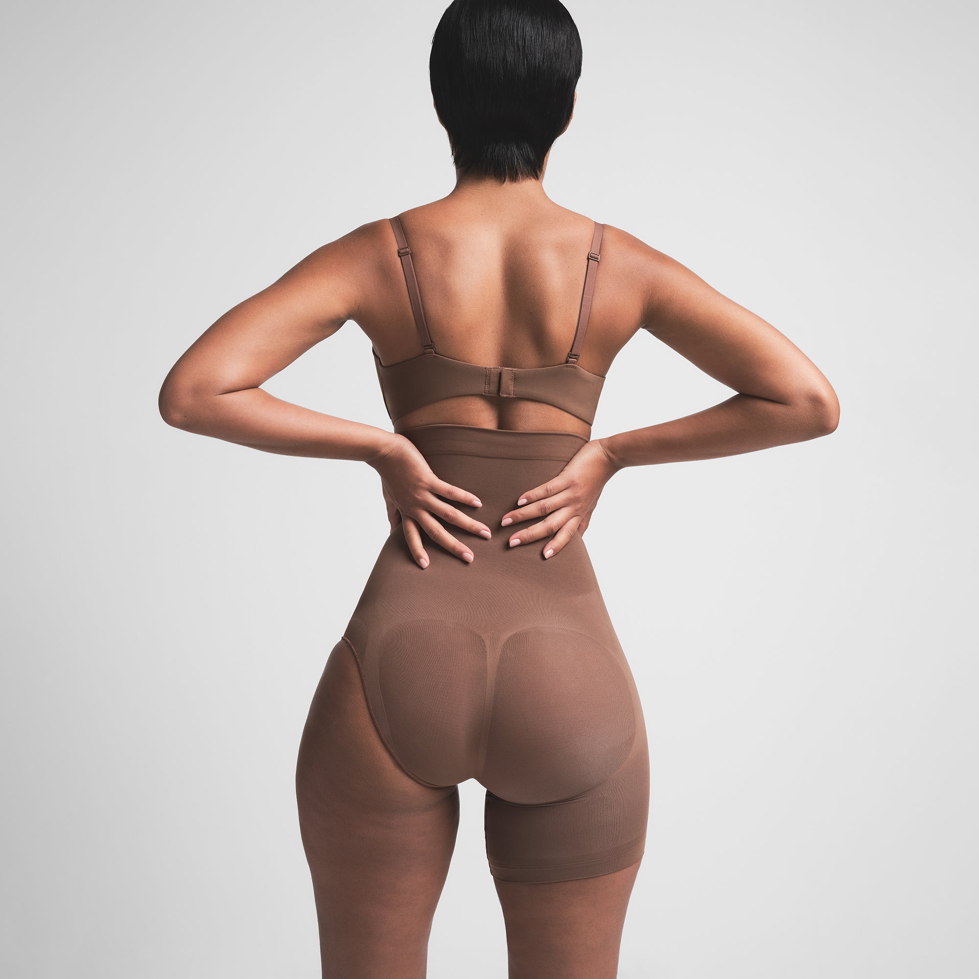 SEAMLESS SCULPT SOLUTION SHORT LEFT LEG EXPOSED - Image 7