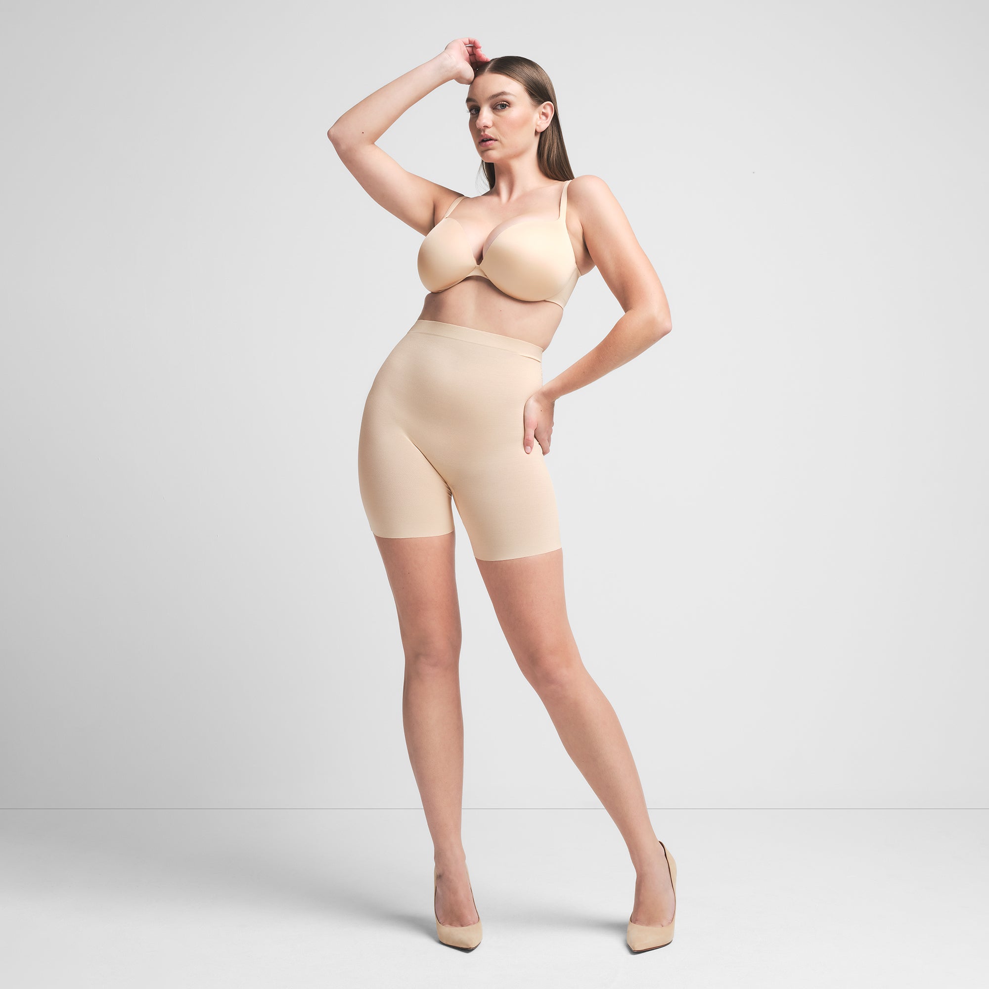 LOW BACK SHORT - Image 2