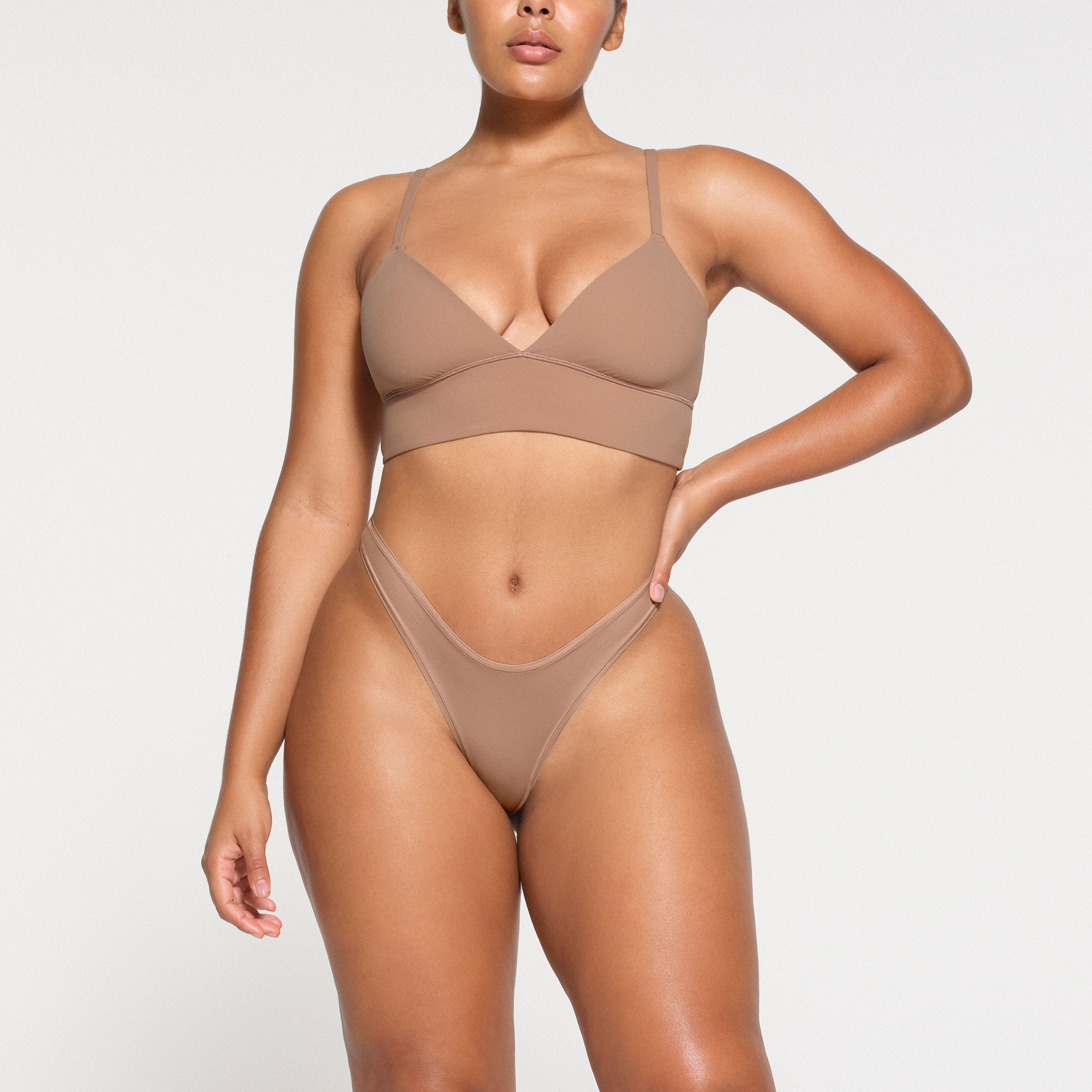 TRIANGLE LONGLINE BRALETTE