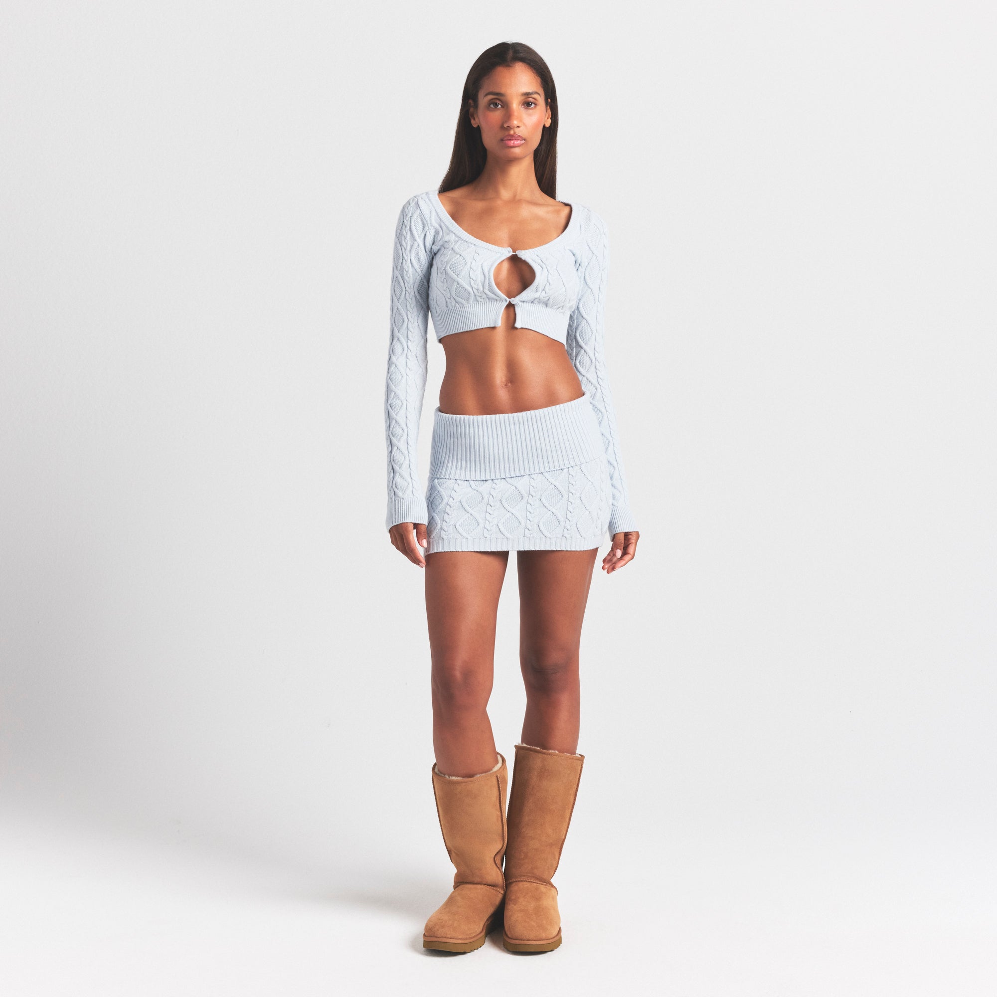 CABLE KNIT CROPPED CARDIGAN