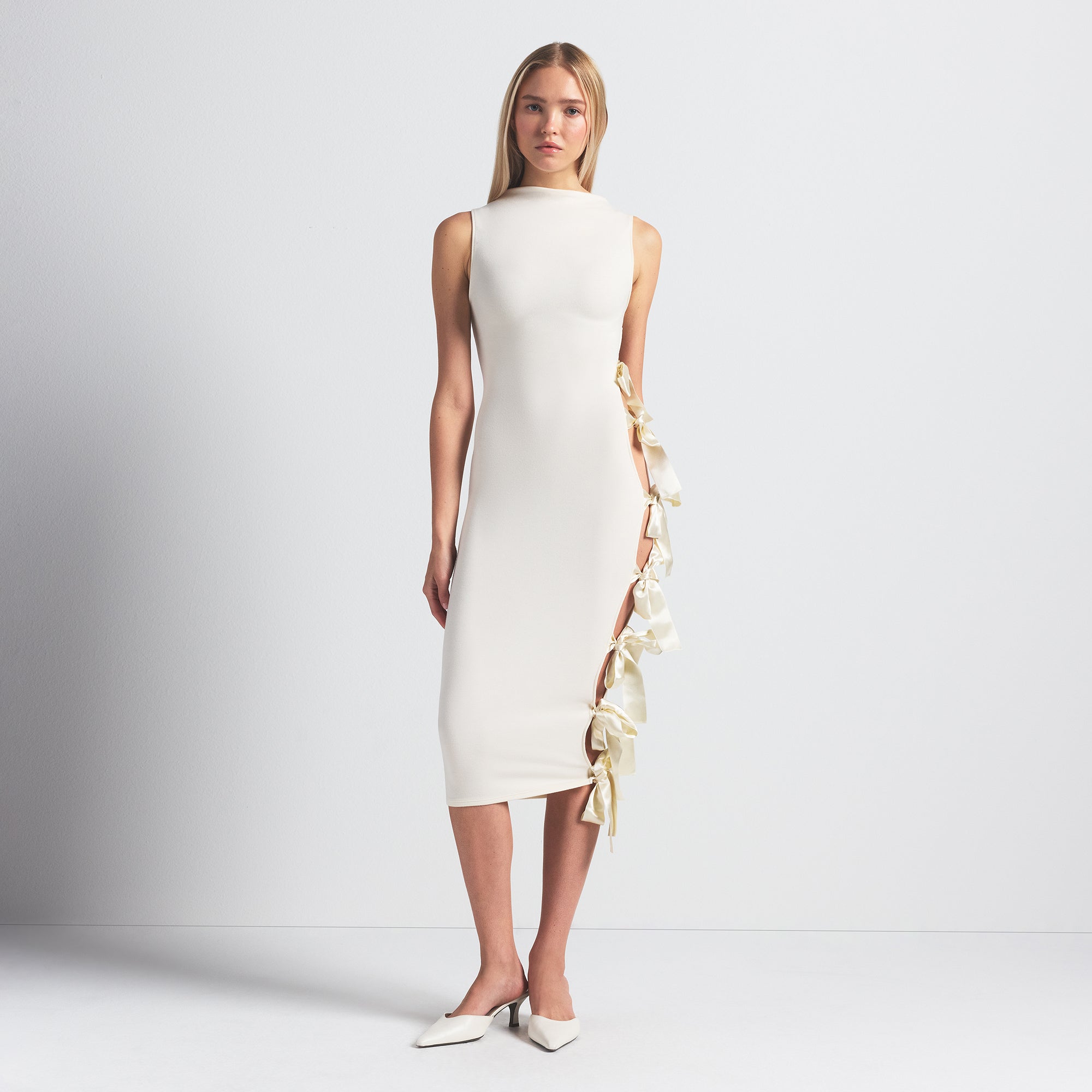 BOW DRESS