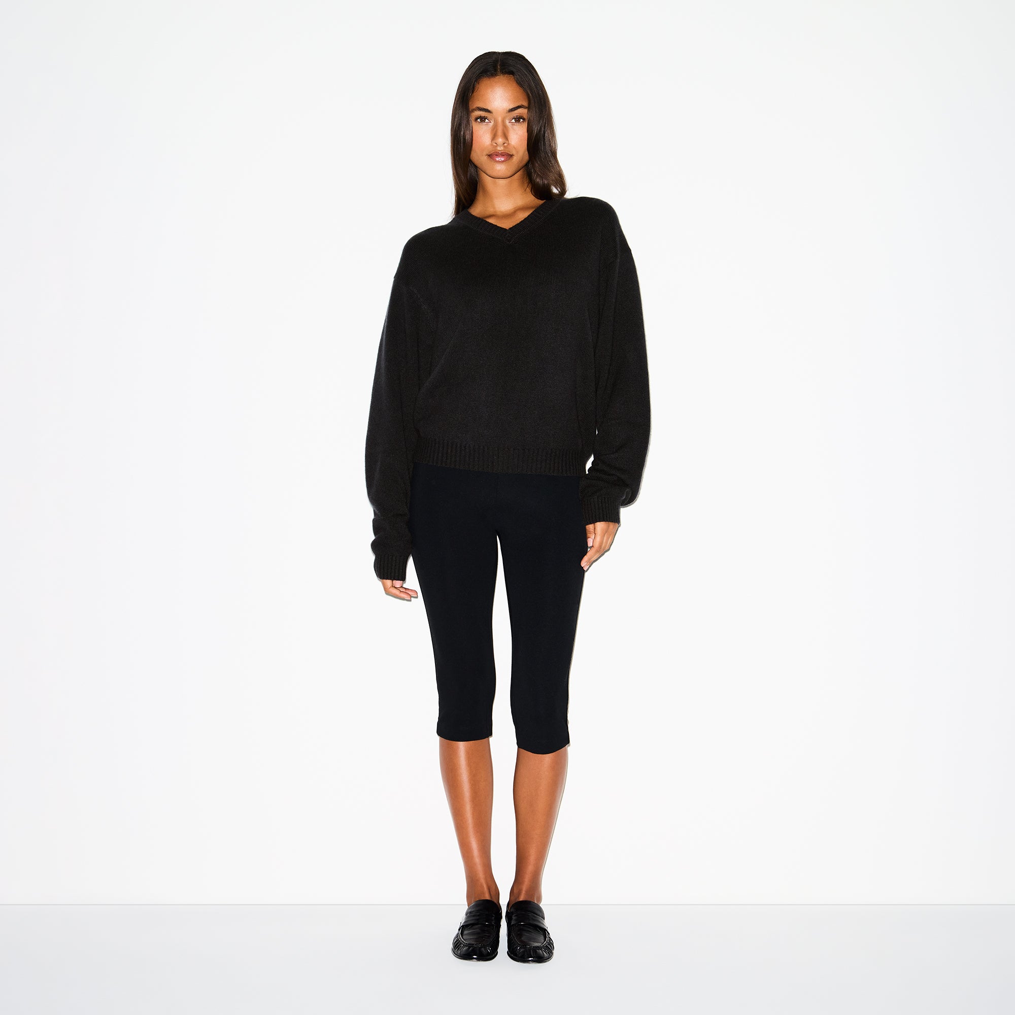 OVERSIZED V NECK SWEATER