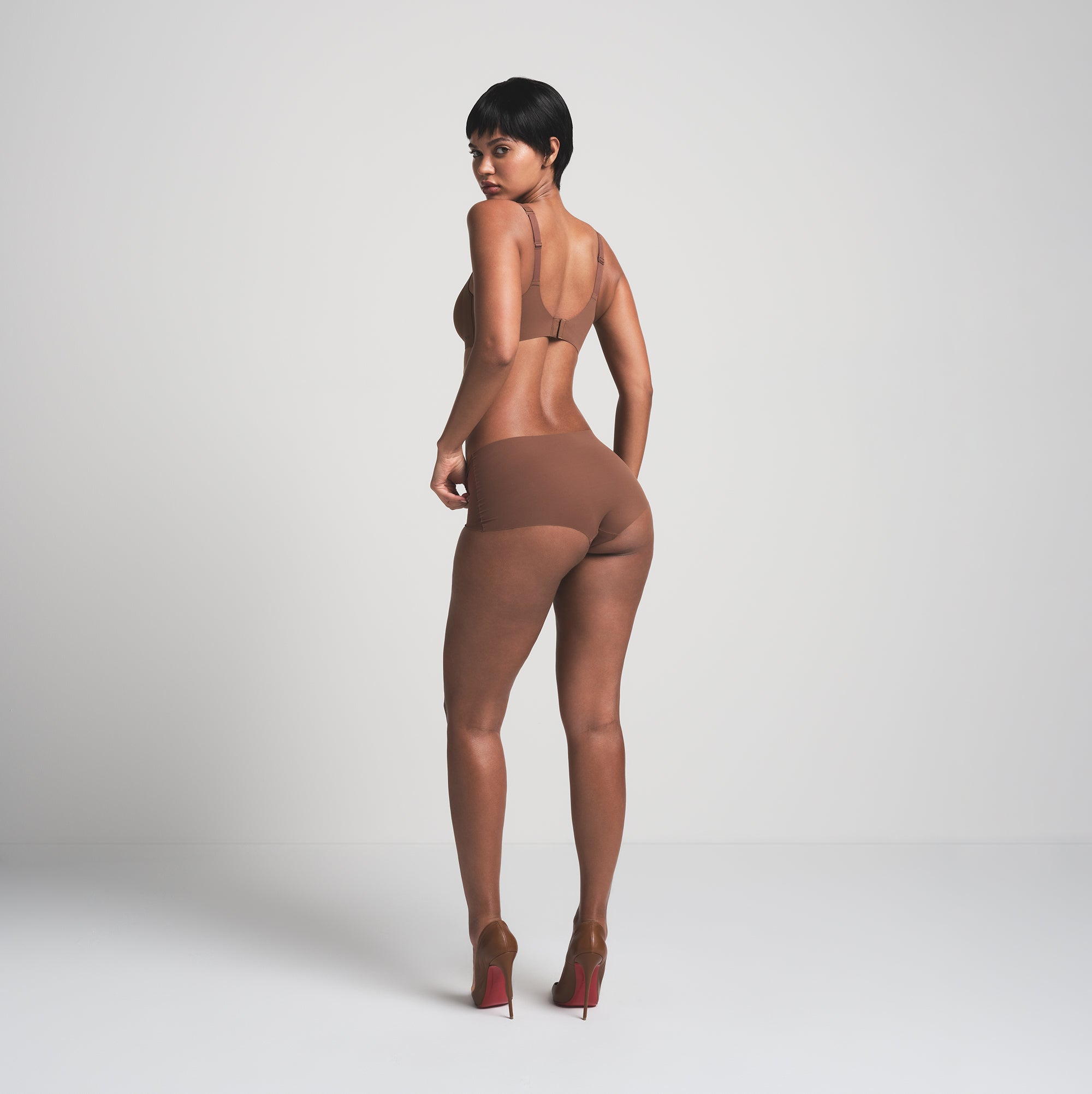 BOY SHORT - Image 3