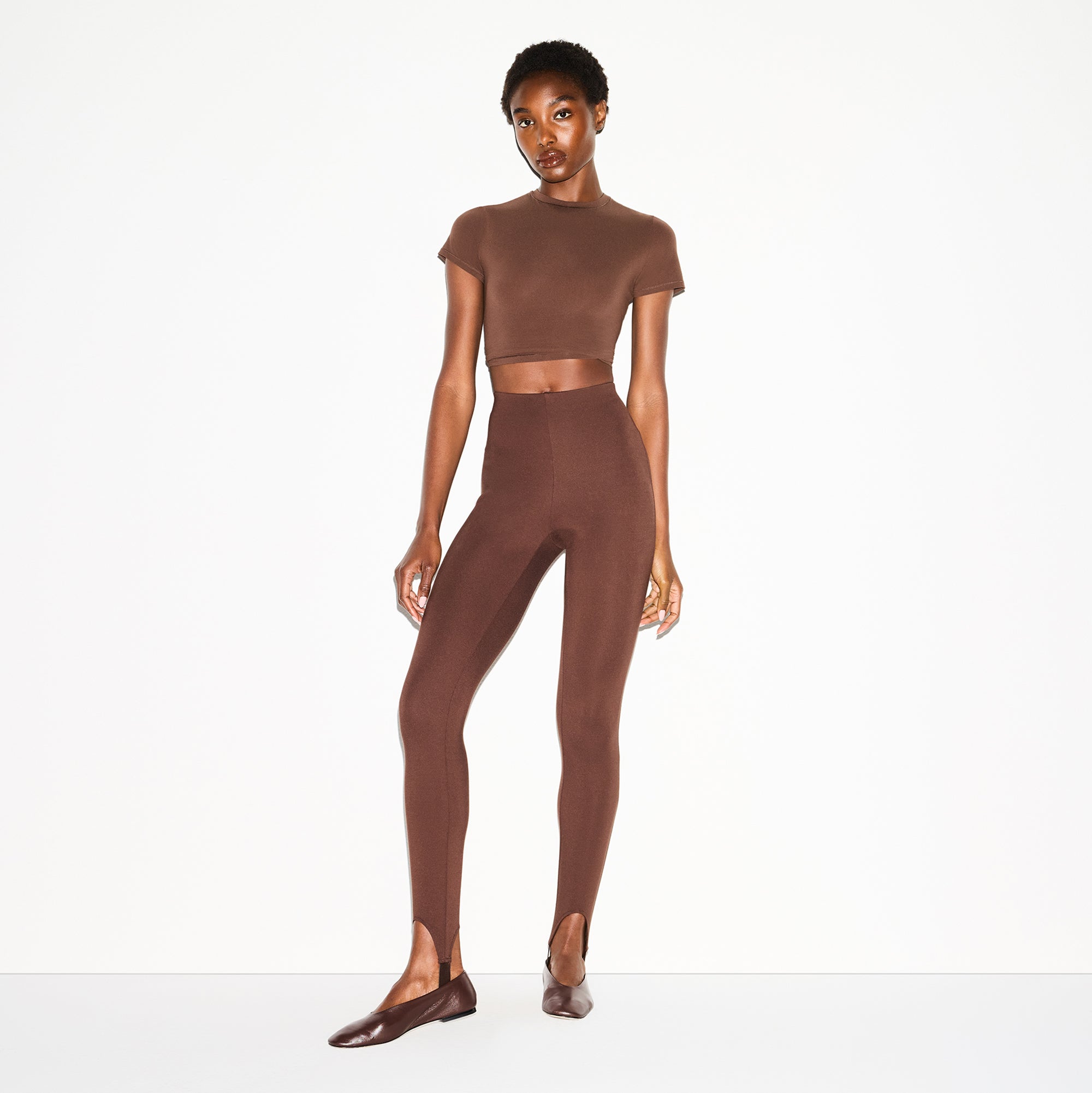 HIGH-WAISTED STIRRUP LEGGING - Image 3