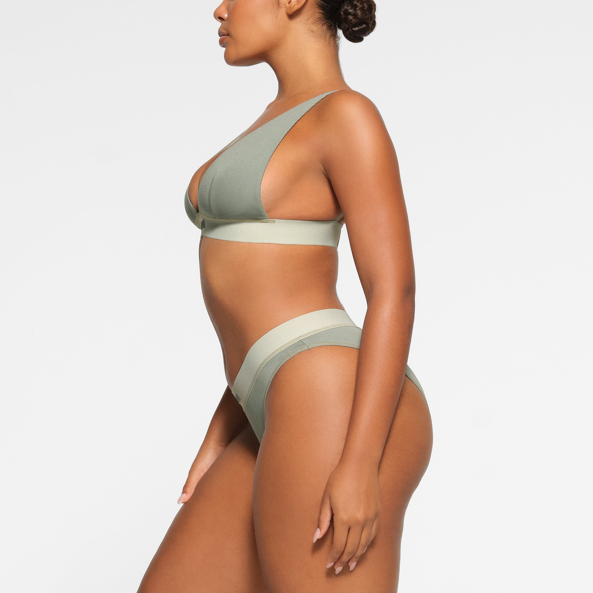 PLUNGE BRALETTE - Image 2