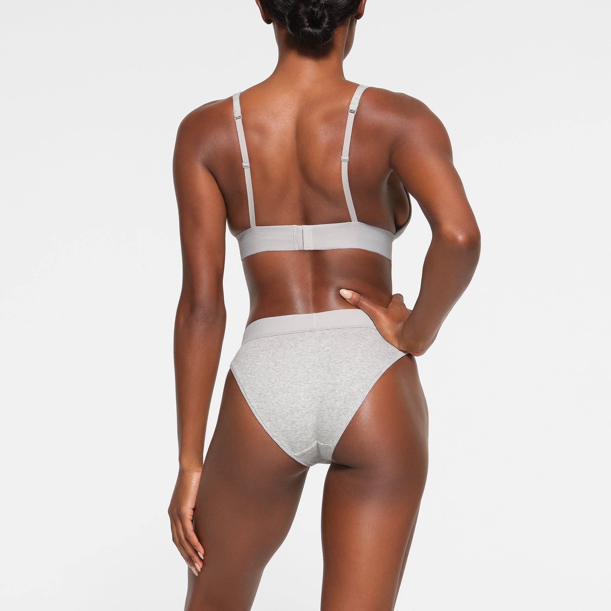 PLUNGE BRALETTE - Image 3