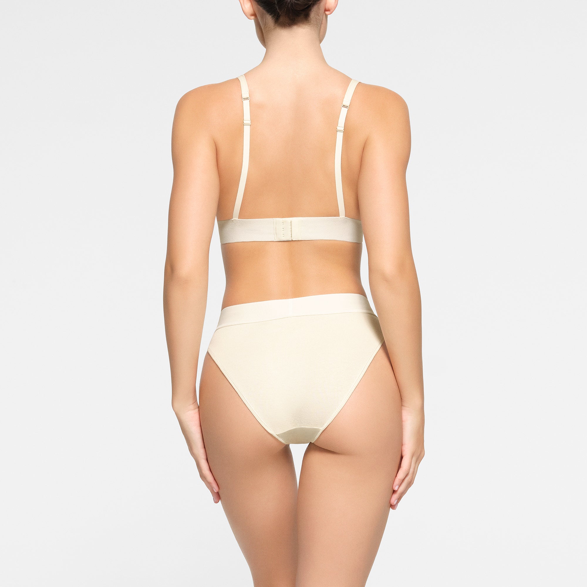 PLUNGE BRALETTE - Image 3