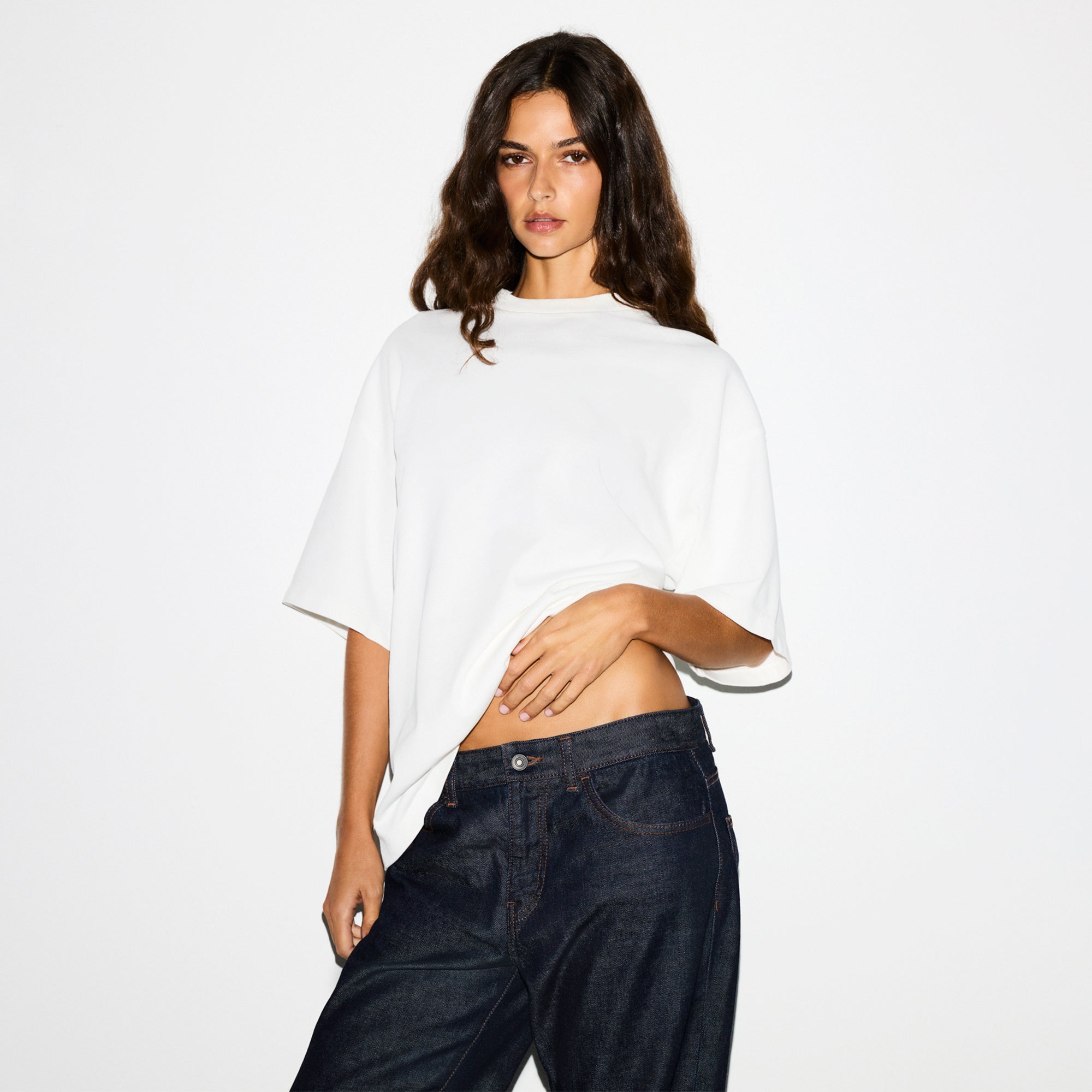 OVERSIZED T-SHIRT - Image 2