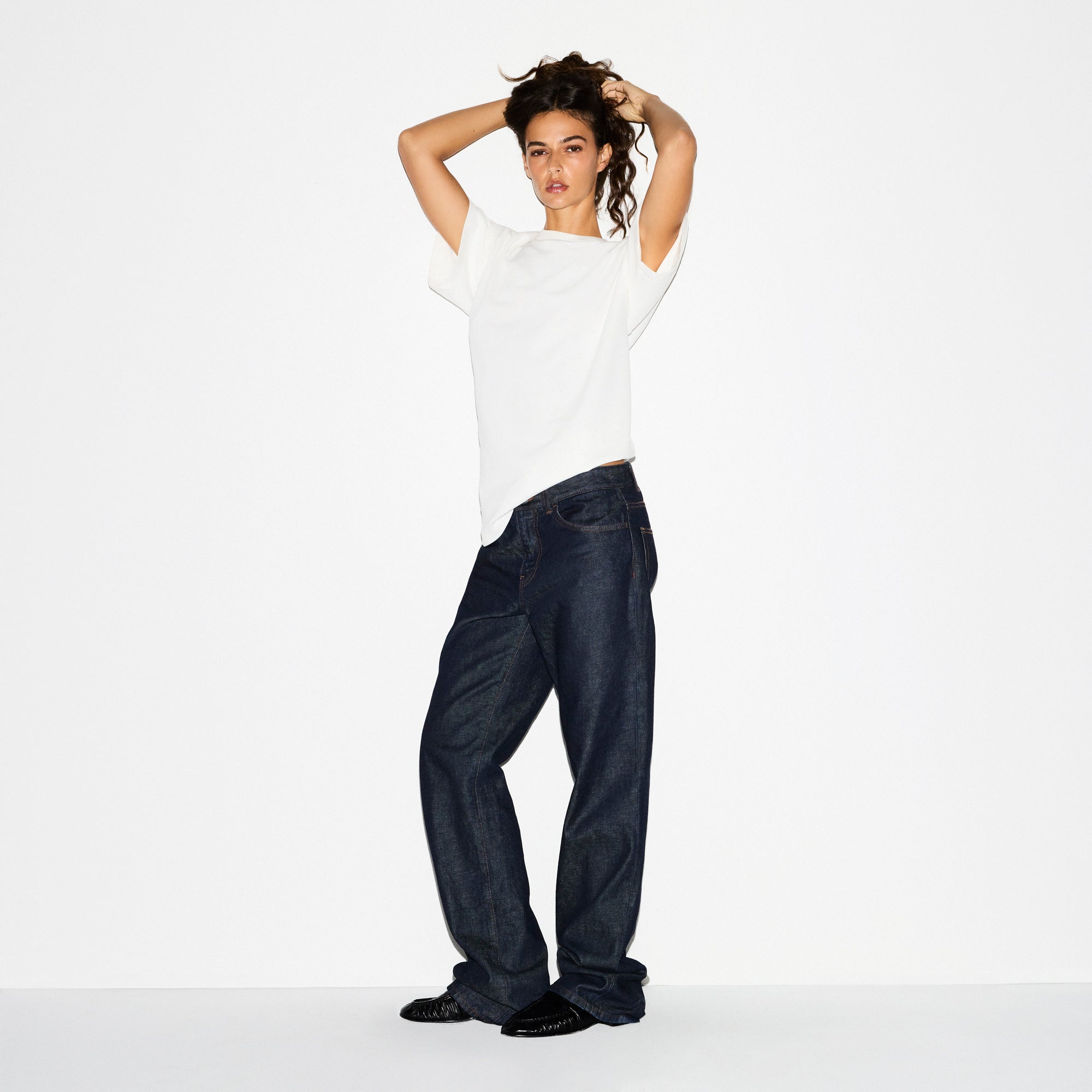 OVERSIZED T-SHIRT - Image 3