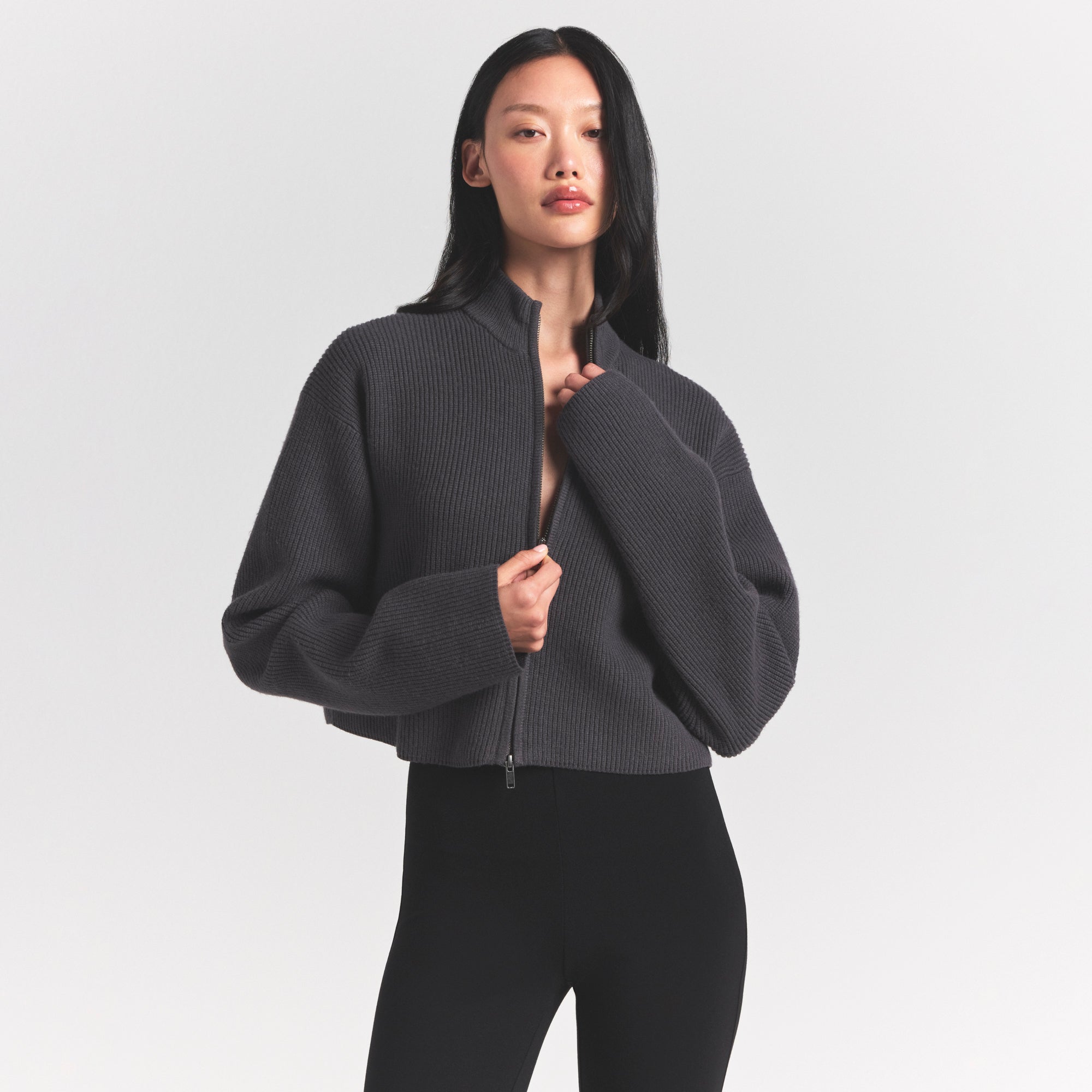 RIBBED MOCK NECK ZIP UP - Image 4