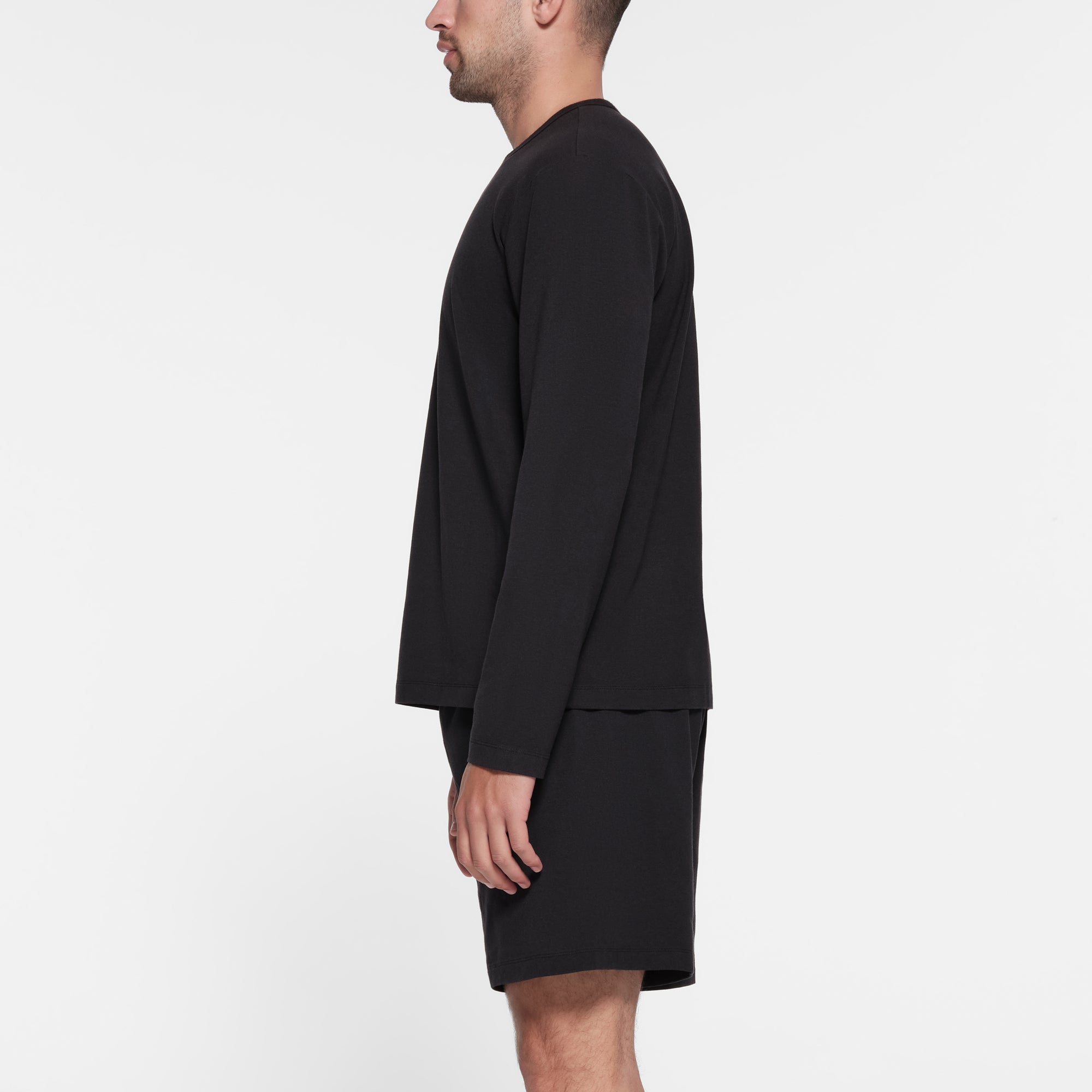 MENS RELAXED LONG SLEEVE T-SHIRT - Image 2