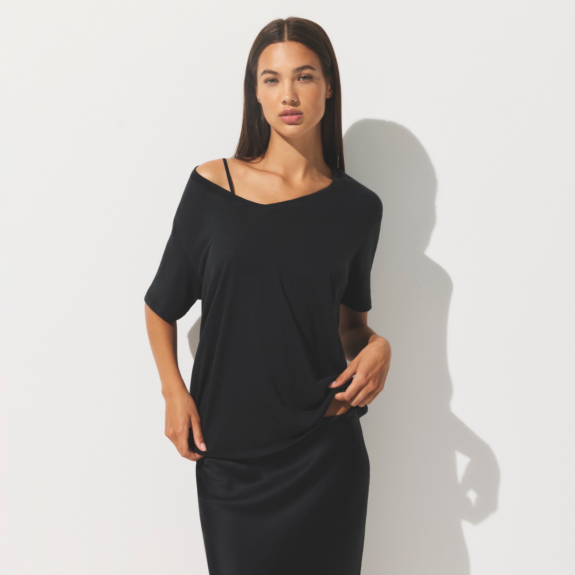 V-NECK T-SHIRT - Image 2