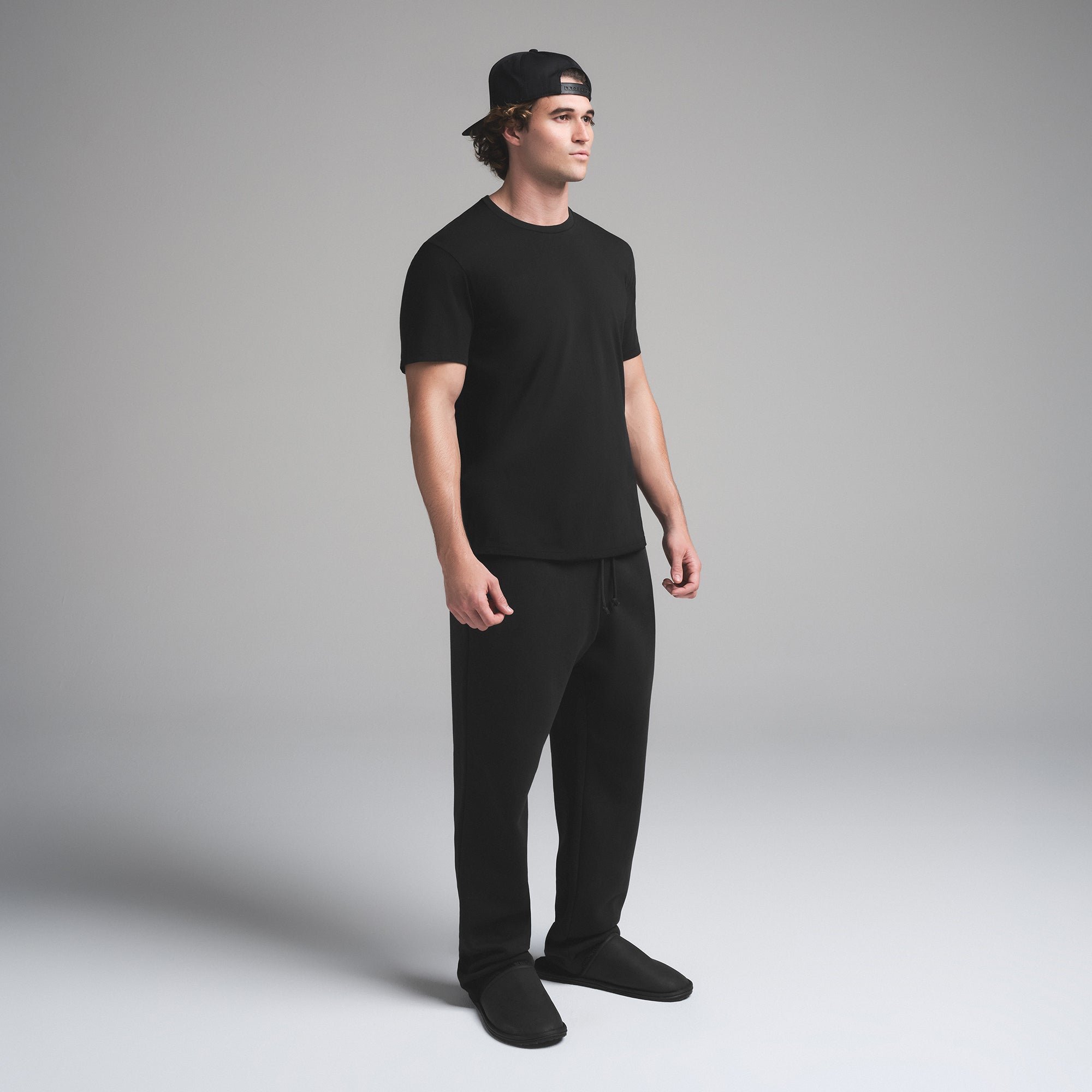 MENS CLASSIC T-SHIRT - Image 3