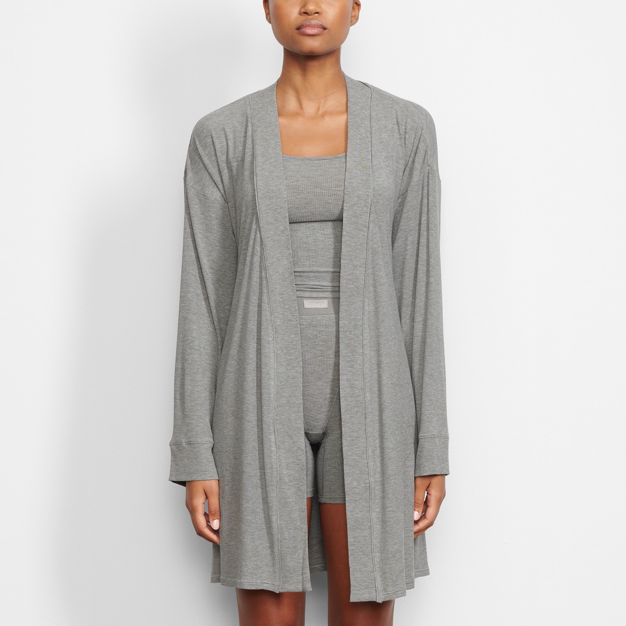 ROBE - Image 4
