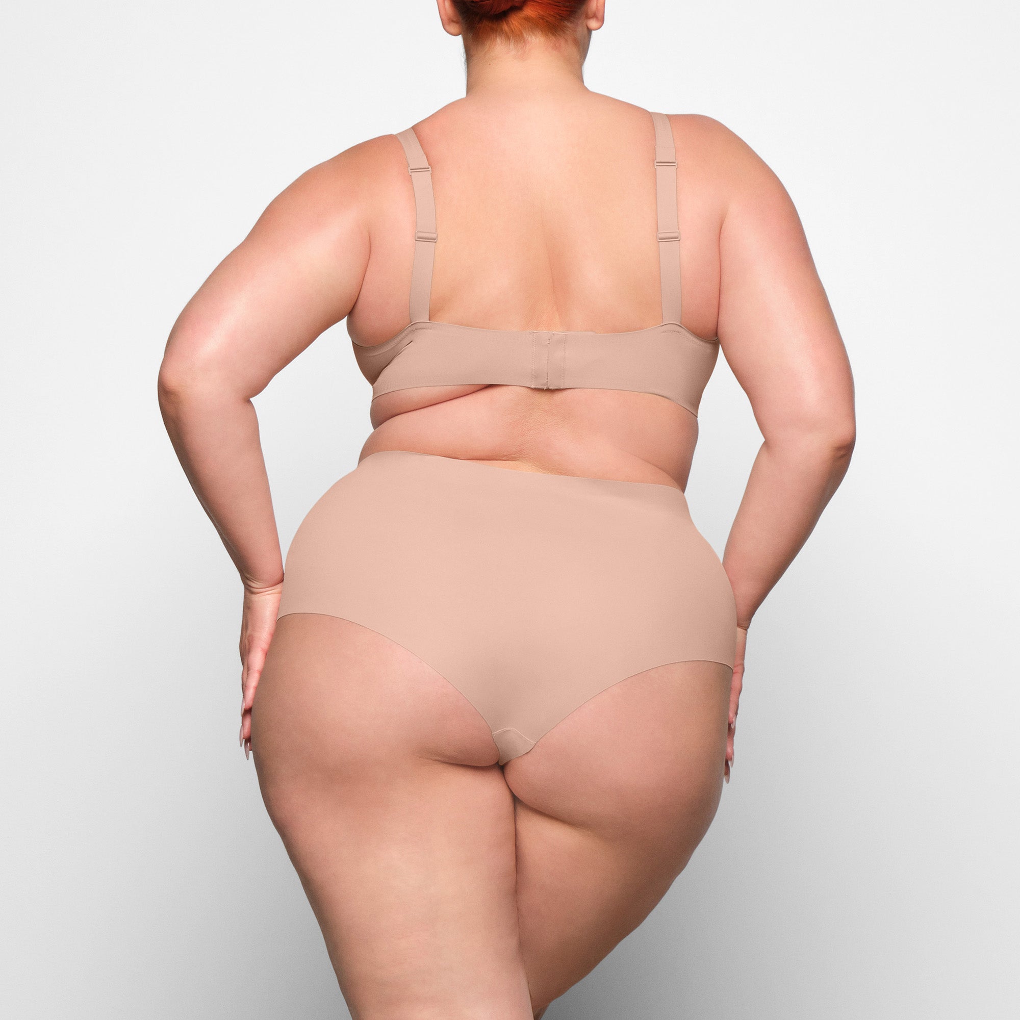 BOY SHORT - Image 3